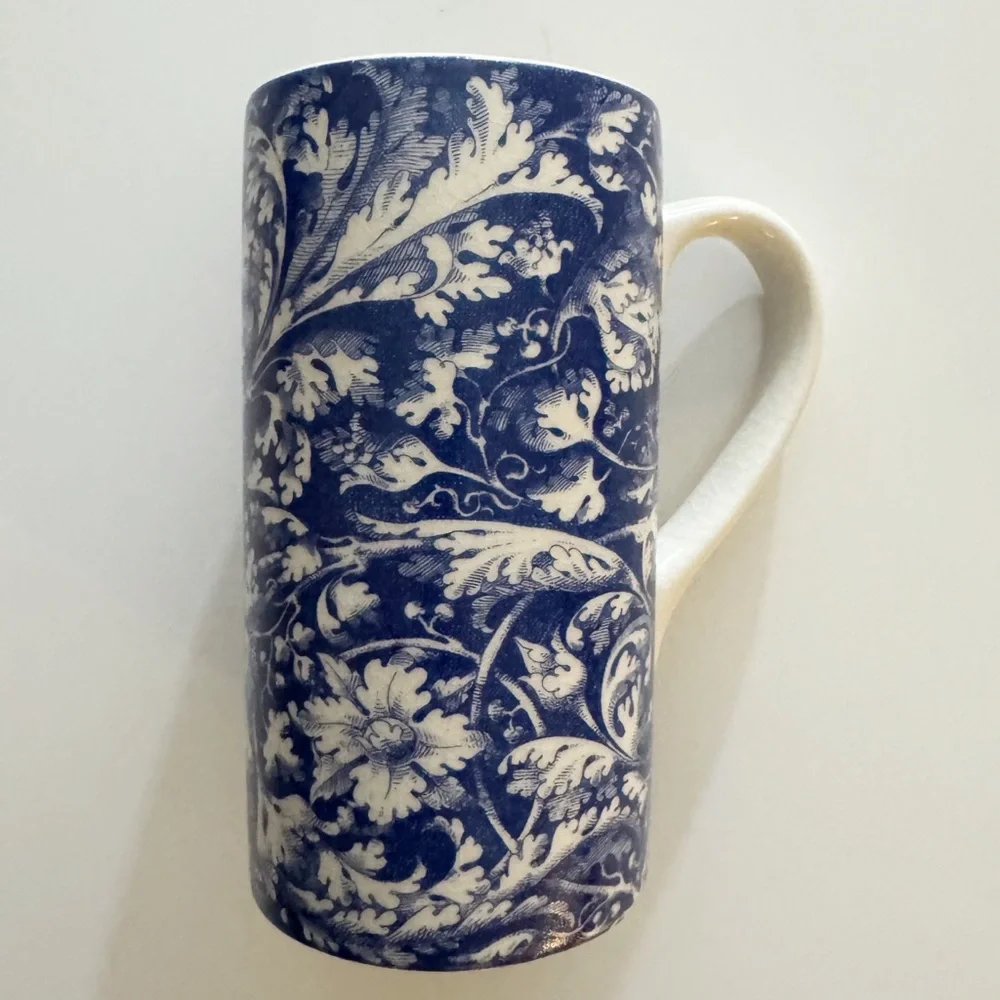 Williams Sonoma Heirloom Royal Acanthus Tall Mug